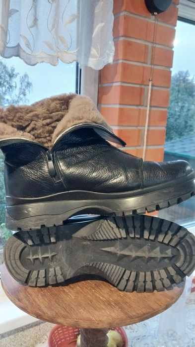 Продам жіночі чоботи