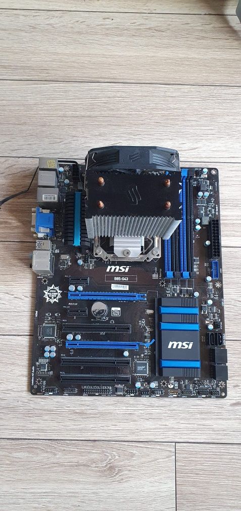 Płyta główna MSI B85-G43 z procesorem Intel Core i7 4790K 4rdzeniowy 4