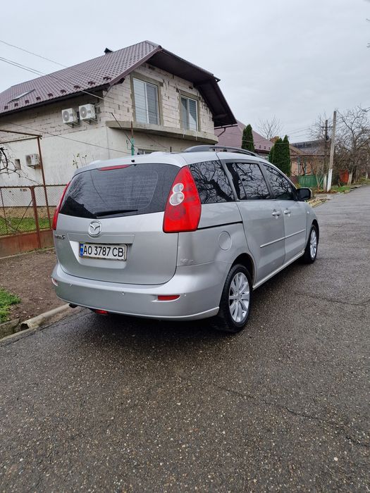 Продам мазду 5..