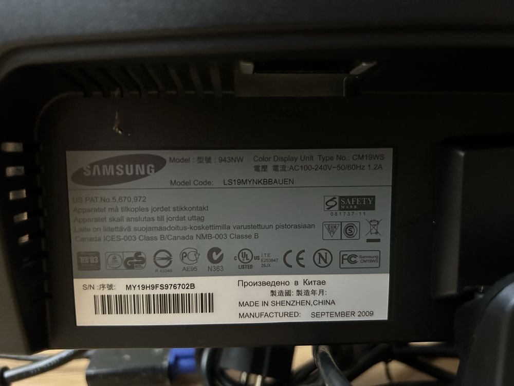 Monitor de computador LCD SAMSUNG 19”