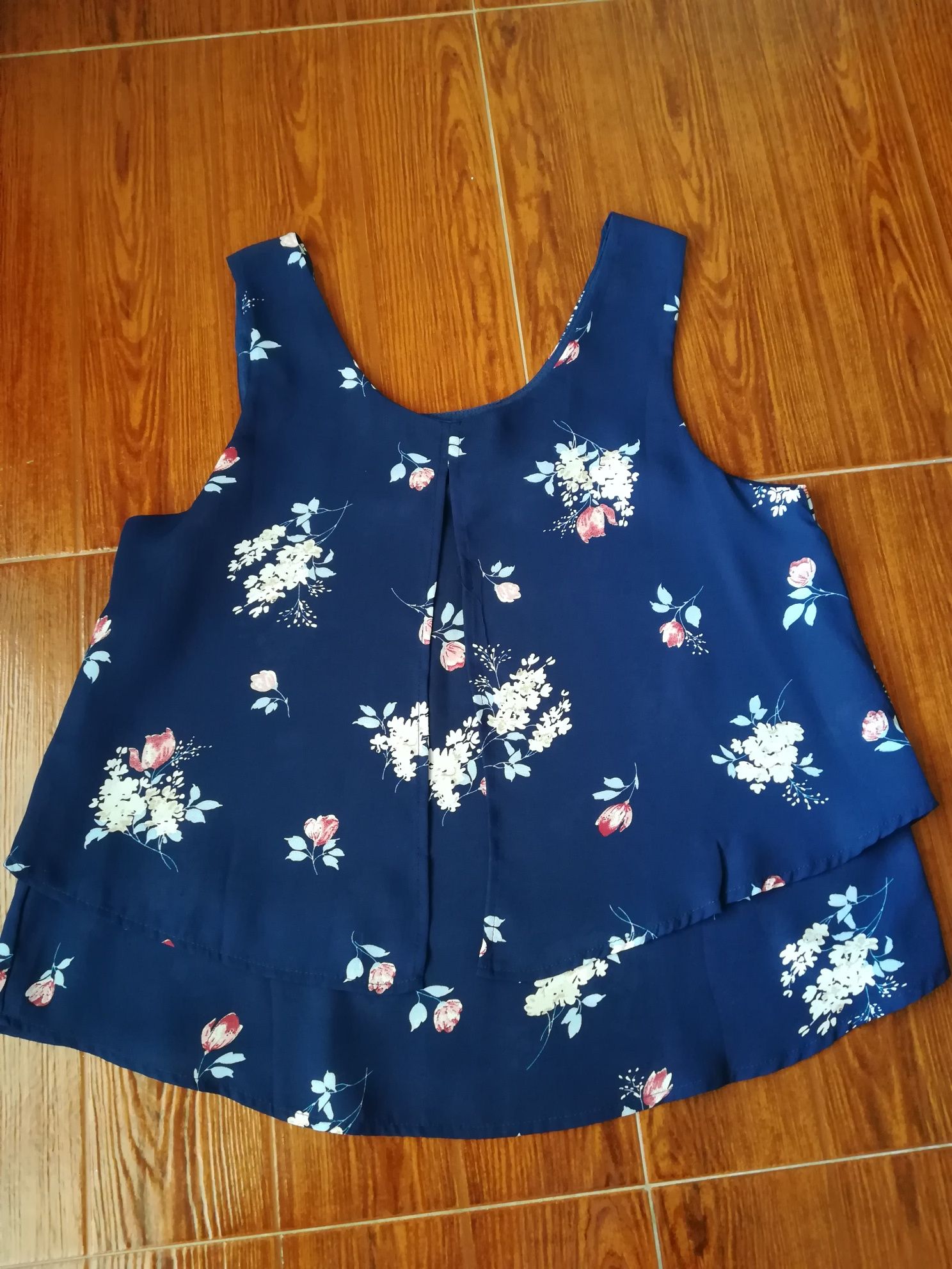 Blusa azul padrão