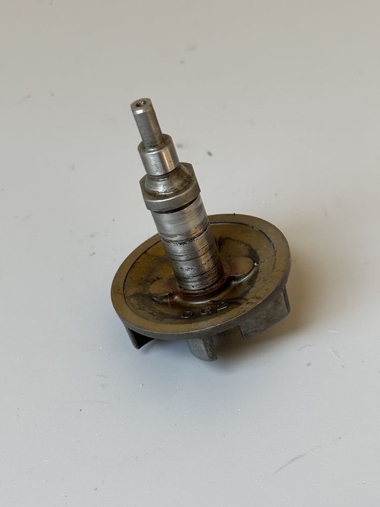 Wałek Pompy Wody wirnik YAMAHA YZF450 R 02-05