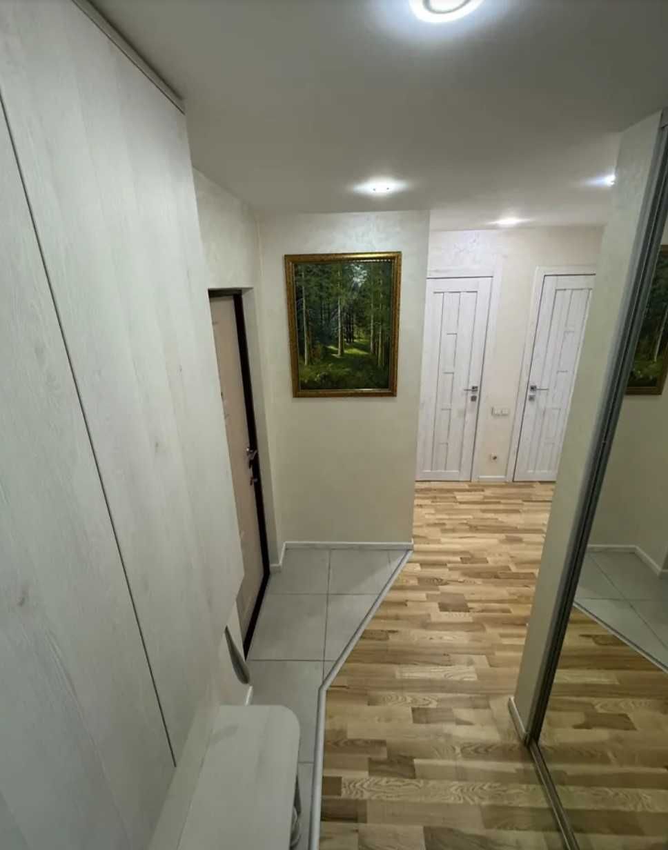 Продаж 2к квартири 45м² на вул. Кубанської України