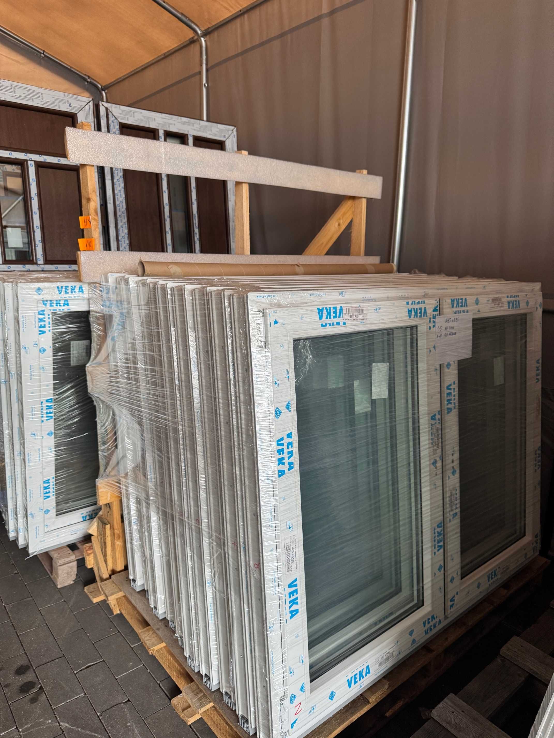 Okno typowe NOWE VEKA 82MD rama 82 mm 865 x 1435 BIAŁE RU 3-SZYBOWE