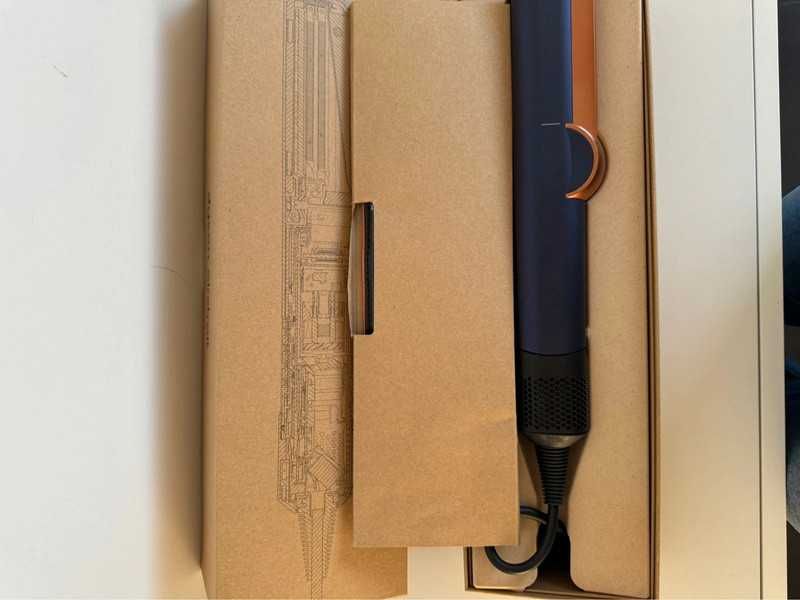 Sprzedam|DYSON|Airstrait HT01|Nowy| Nieużywany| Gwarancja