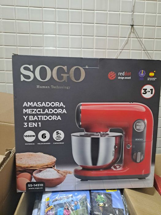 Amassadora , misturadora e batedeira 3 em 1