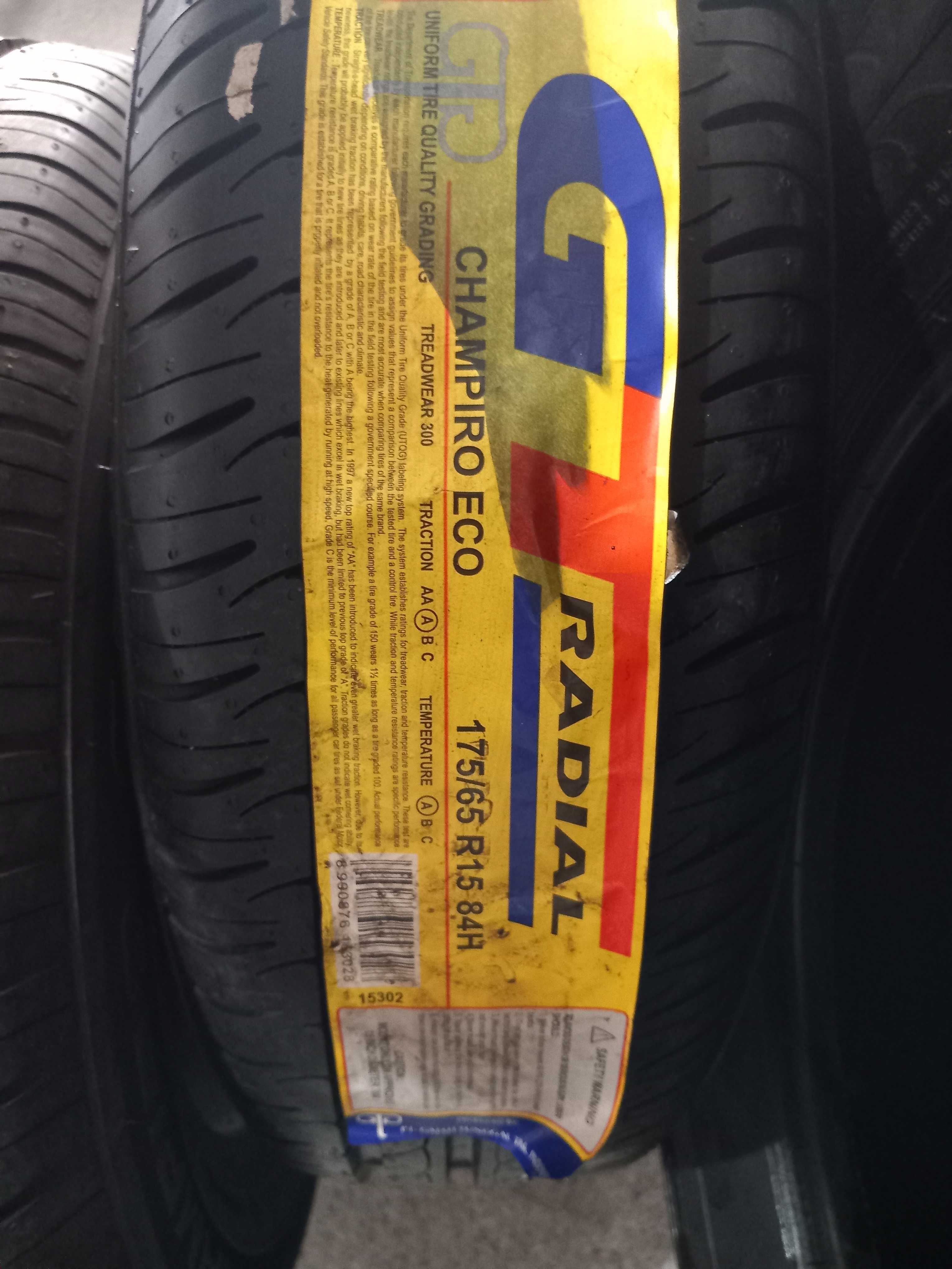 2 pneus novos 175/65R15 GT Radial