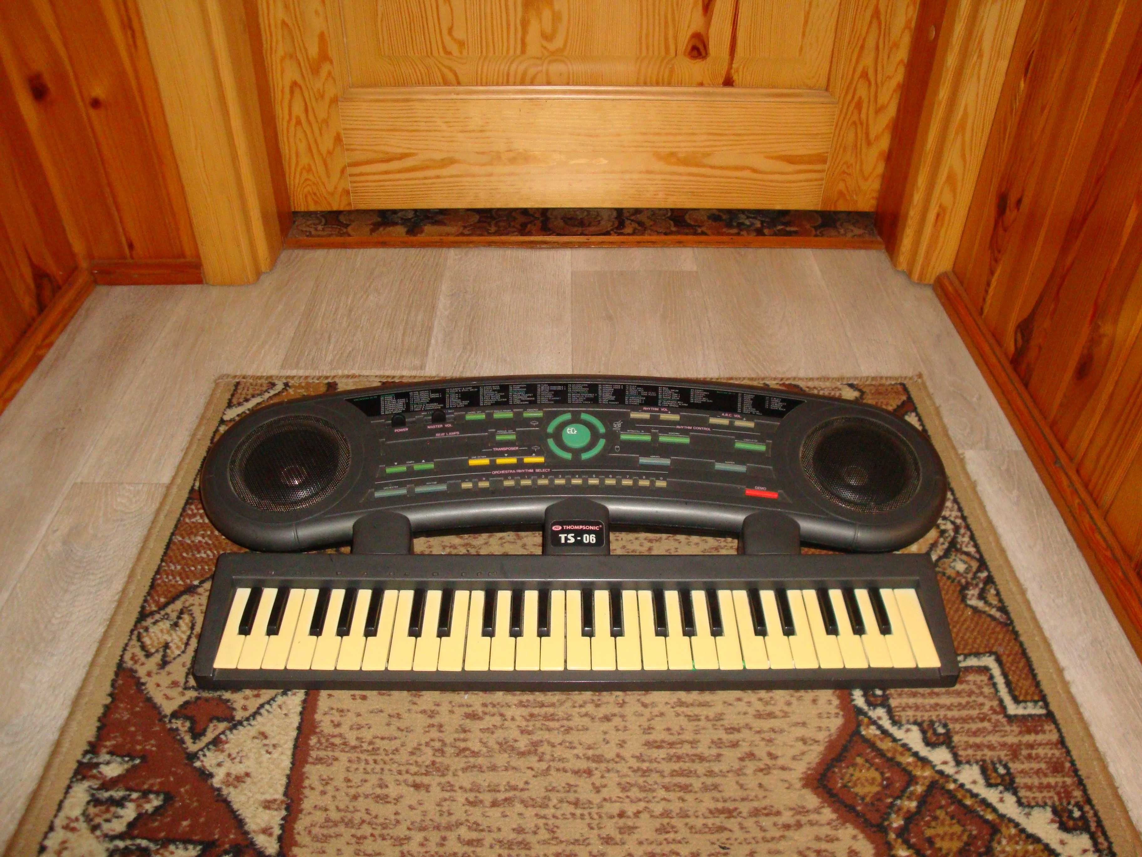 Keyboard Thompsonic TS-06