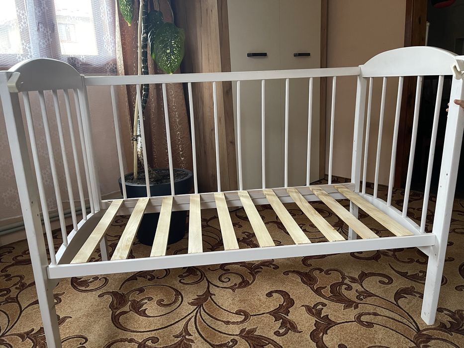 Дитяче ліжечко , безкоштовно