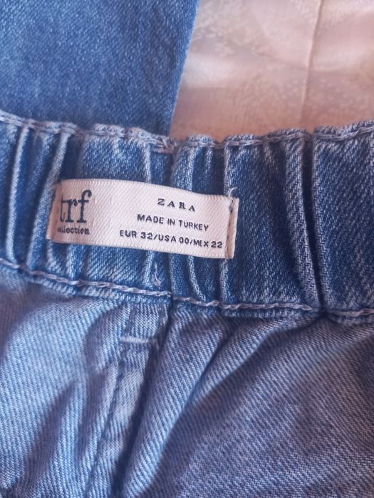 Calças de ganga cintura subida, Zara