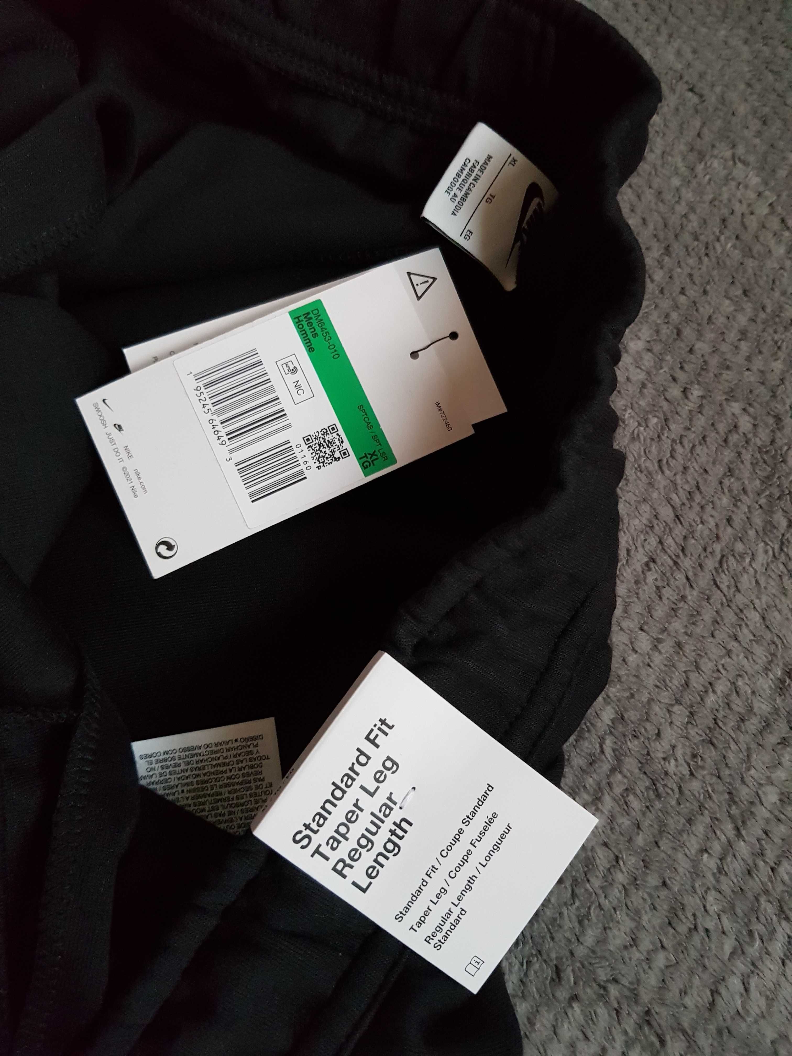 Nike XL dres Fleece Tech Utility black czarne joggery spodnie nowe