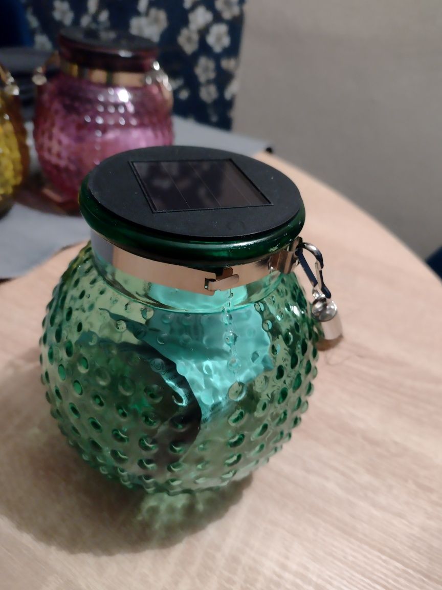 Lampka solarna szklany lampion zielony do postawienia i powieszenia