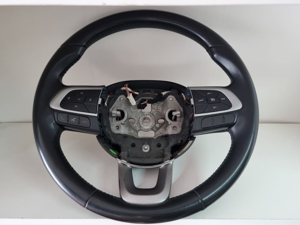 Fiat tipo volante com funções