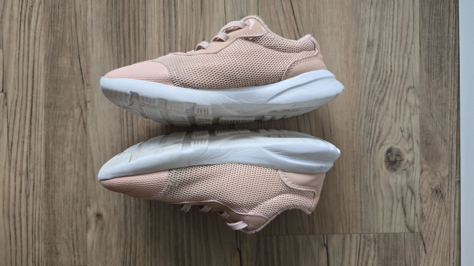 Adidasy dla dziewczynki Fila r 31 długość ok18/19 cm letnie adidasy