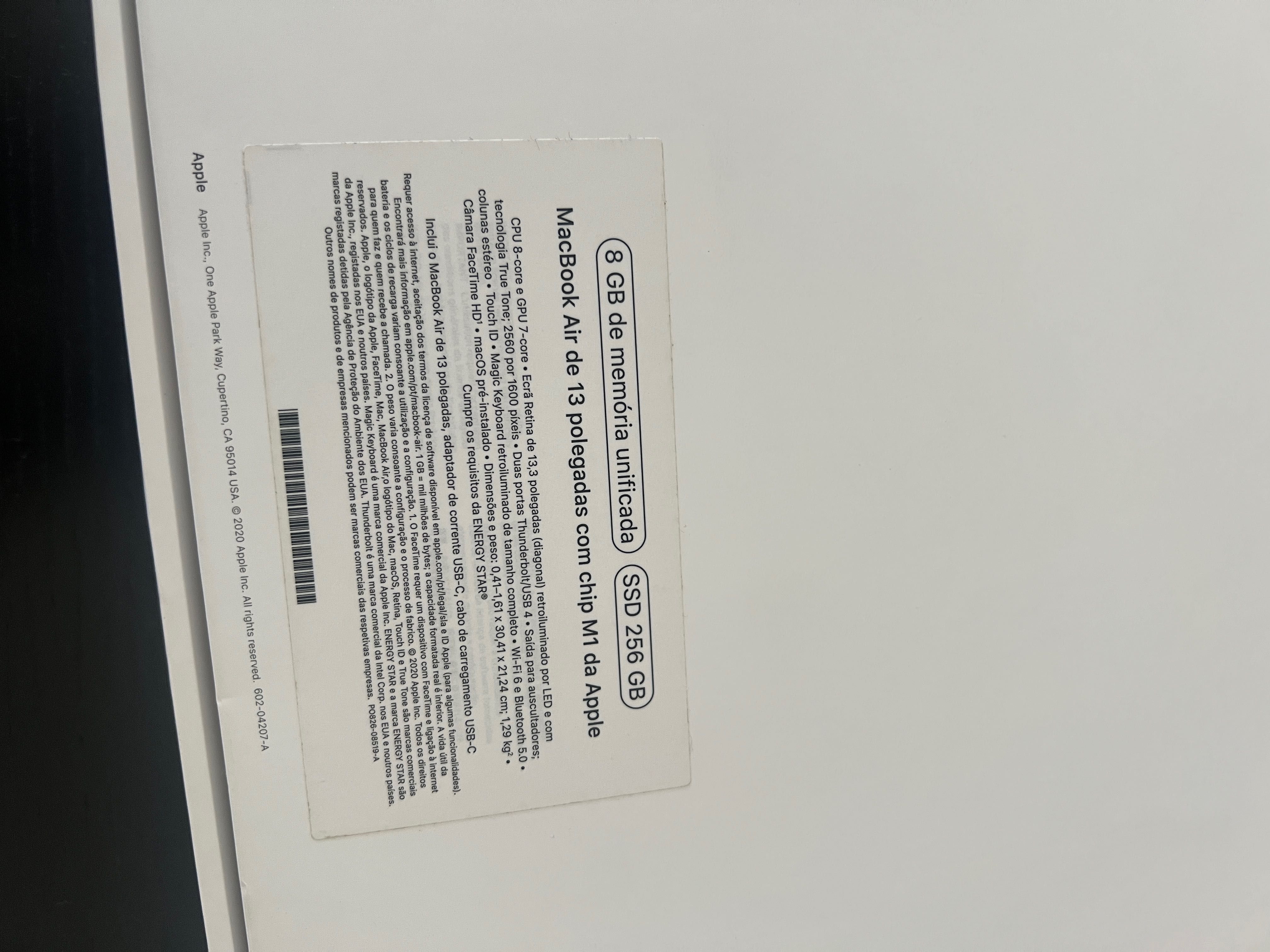 MacBook Air M1 2020 – 256GB – 8GB RAM – 84 ciclos – Como novo + OFERTA