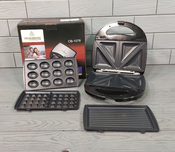 Гриль, сендвічниця, вафельниця, горішниця 4 в 1