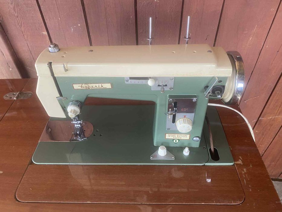 Maszyna do szycia Łucznik