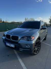 Гарний BMW x5 e70