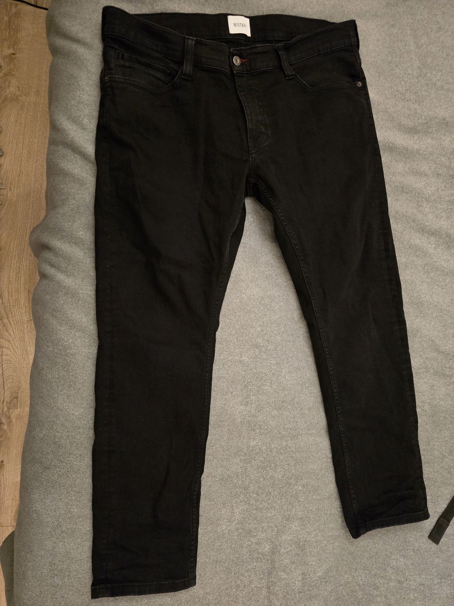 Spodnie jeans mustang 35/30 czarne oregon tapered