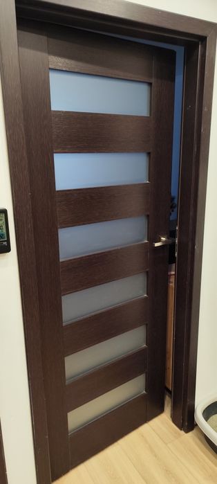 Oddam drzwi 6 sztuk wraz z ościeżnicami