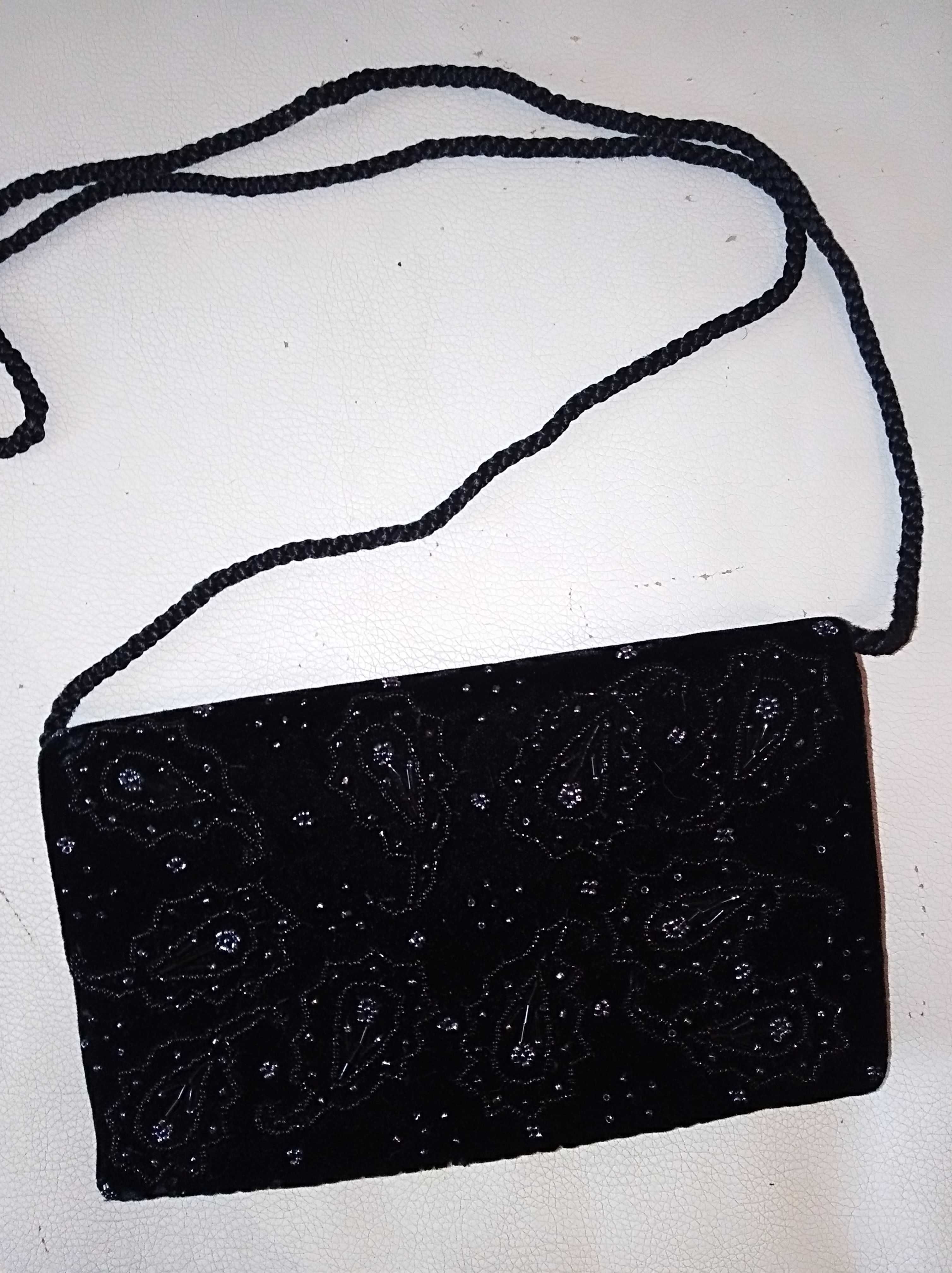 Malas pequenas, clutch cada 5€
