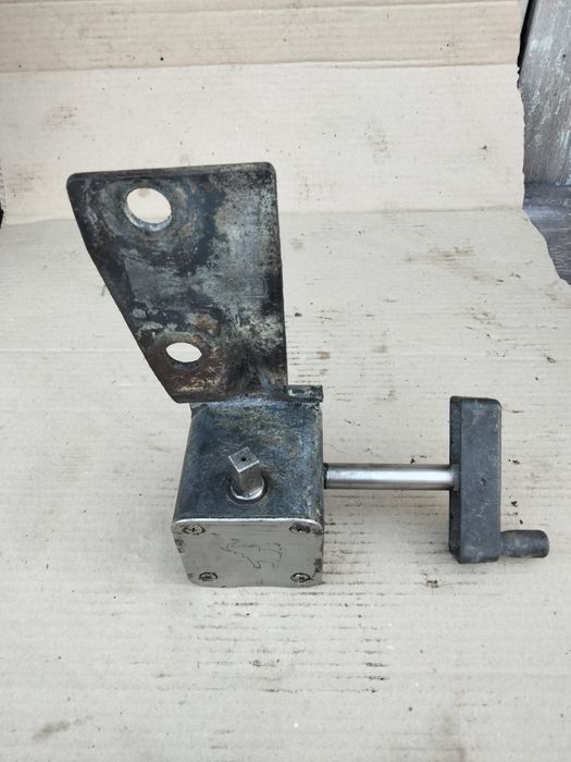 Механізм натяжки тент schmitz.