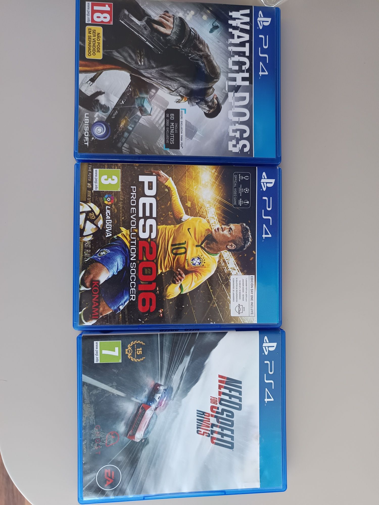 Ps4 com 2 comandos