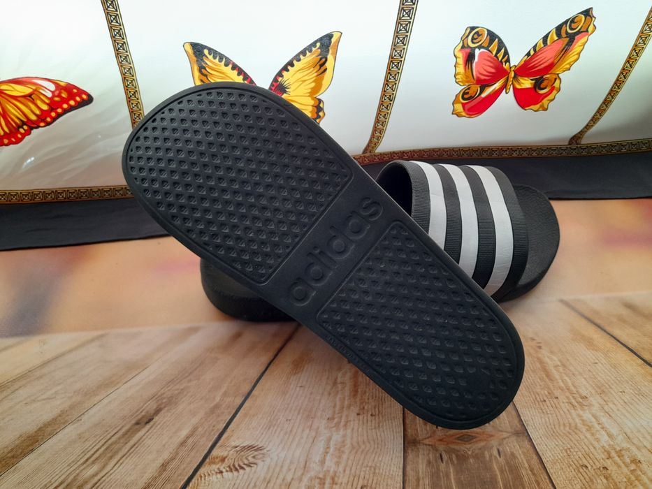 Adidas пляжні шльопанці сланці босоніжки унісекс