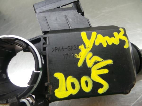 Conjunto / manetes de luzes e limpa vidros TOYOTA Yaris (_P9_)