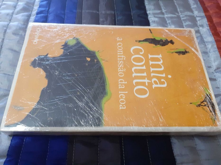 Livros: "Porque sim" Daniel Sampaio, "A confissão  da leoa" Mia Couto