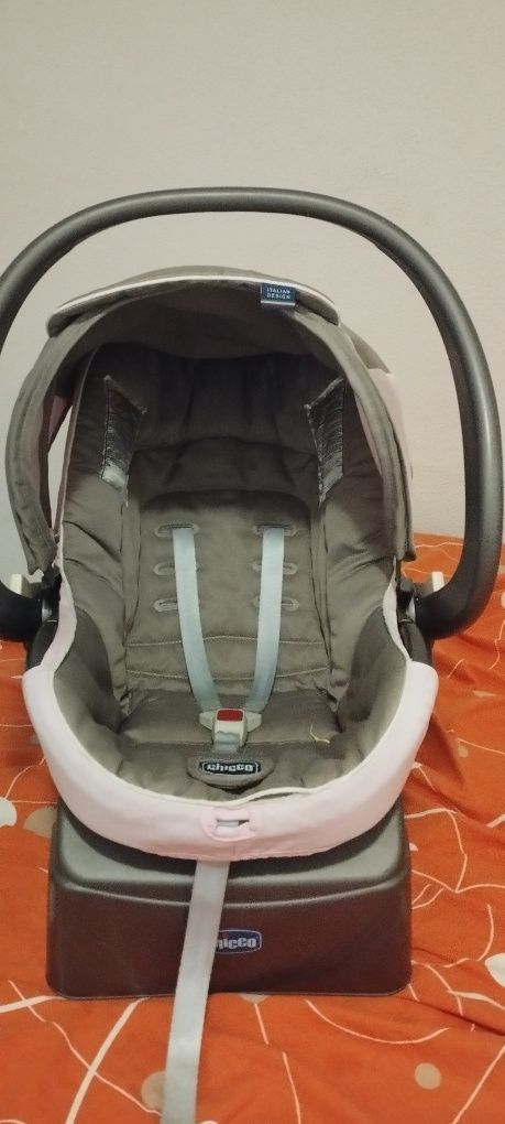 Bebê conforto cinza com rosa