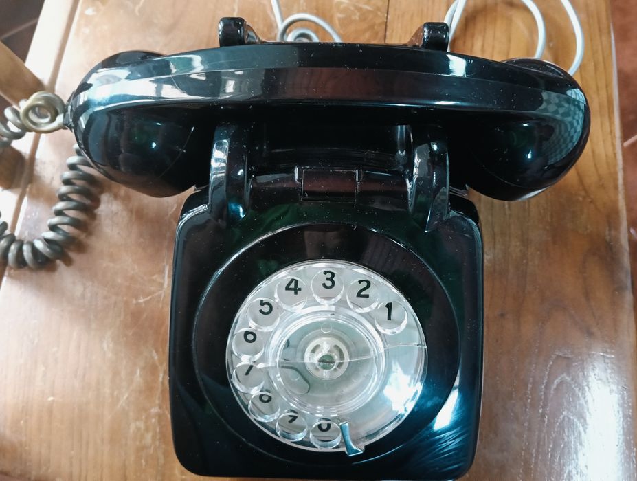 Telefone antigo de disco