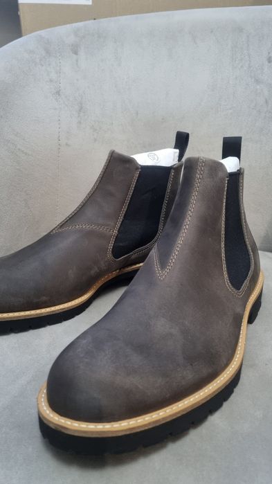 Nowe skórzane buty ecco