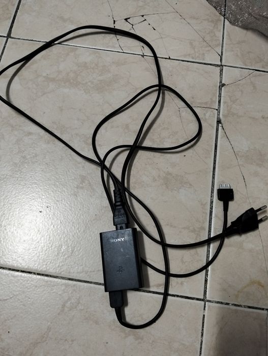 PsVita com cartão de memória Sony 16gb,carregador original e uma bolsa