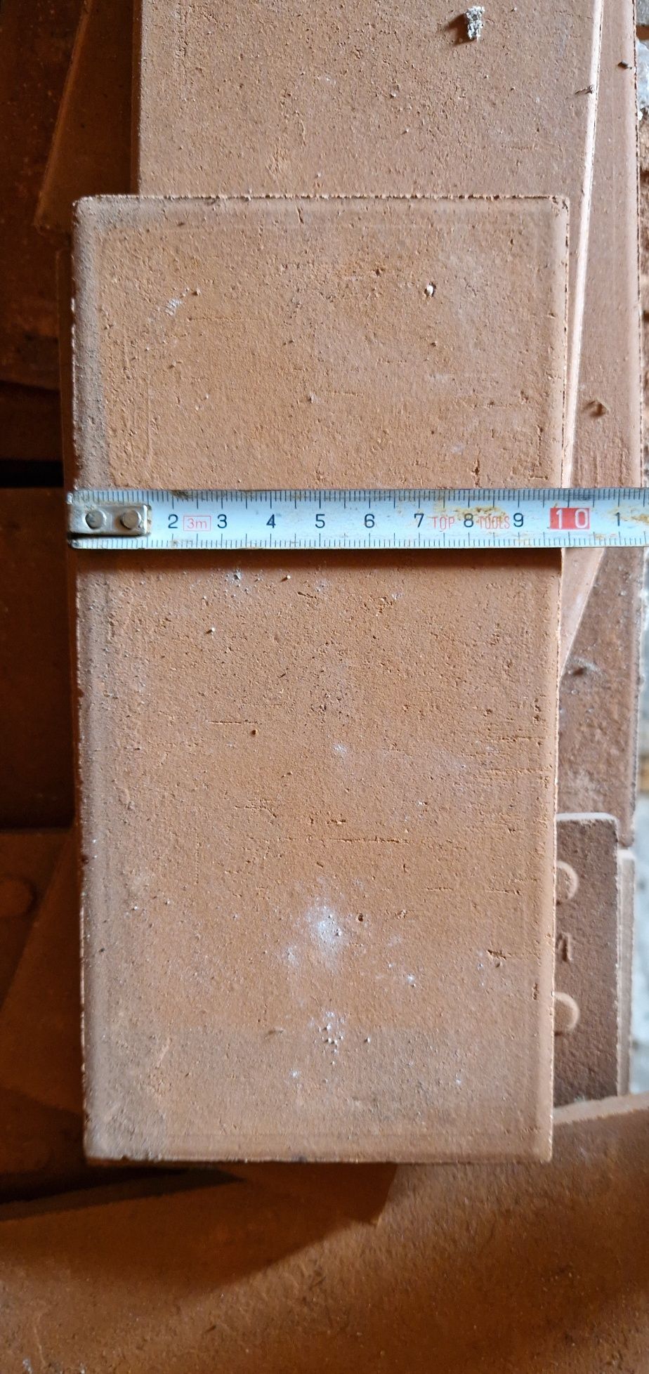 Płytki gresowe w stylu rustykalnym 10×20 cm