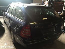 Mercedes C220 CDI Stacion W203 de 2002 para peças