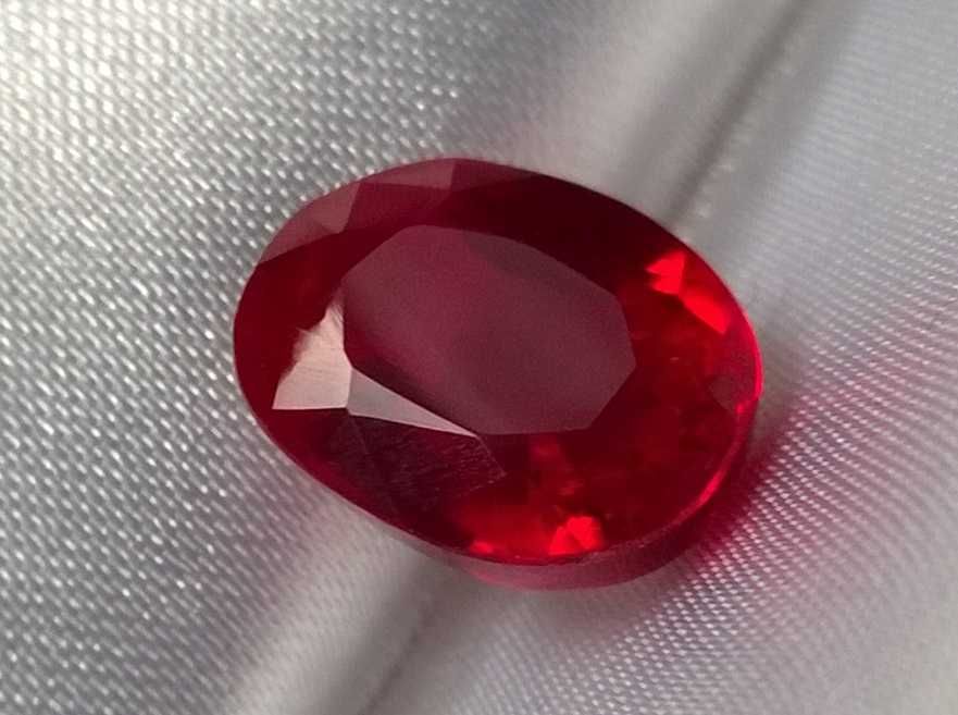 Rubin  7.4 CT , 12.1 x 9.2 mm - w kształcie owalnym