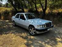 Mercedes 190d.