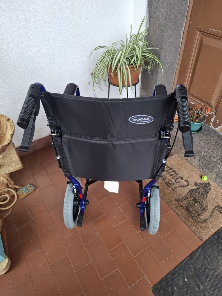 Cadeiras de Rodas para idoso Invacare (Pouco  uso)