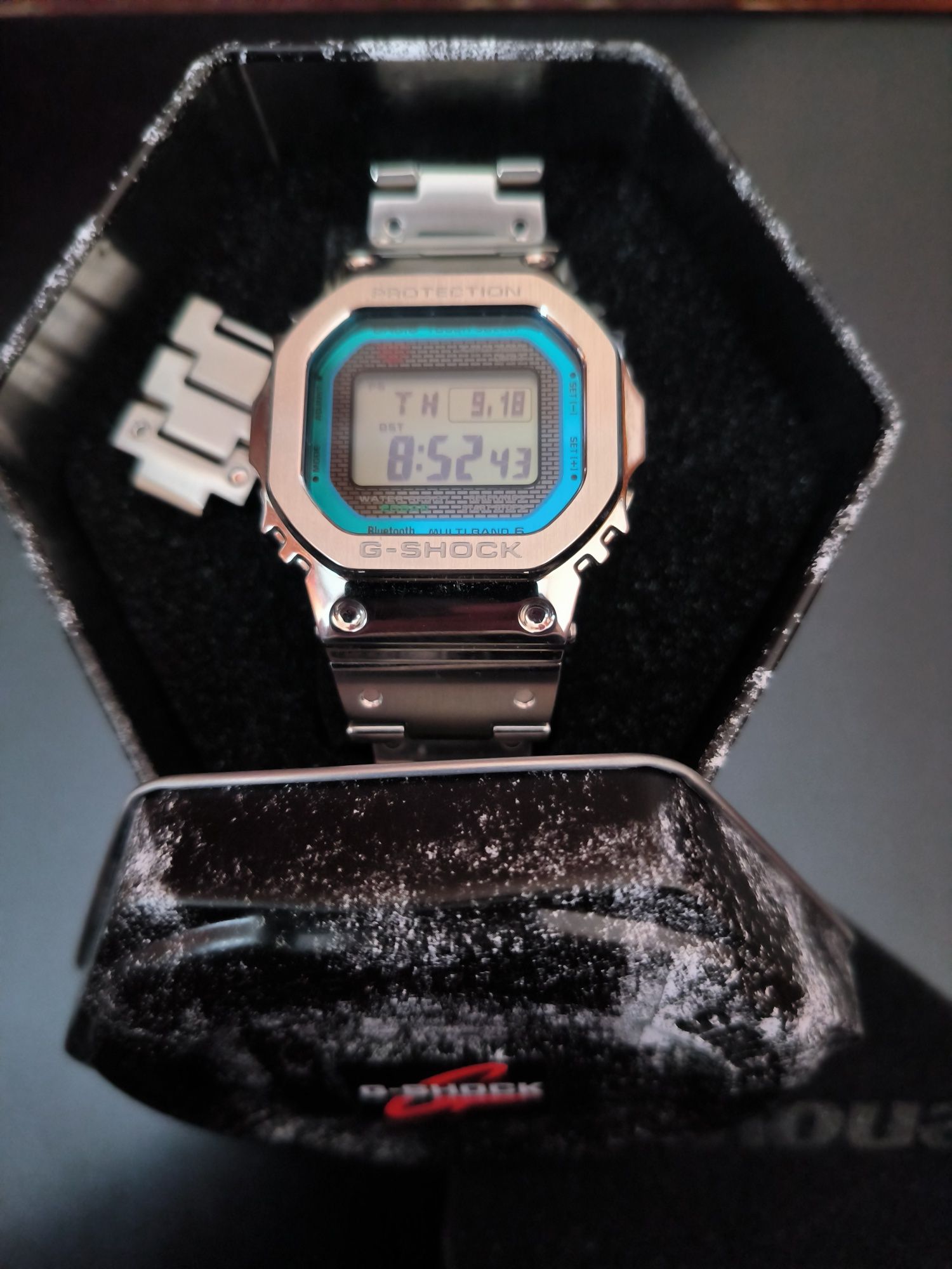 часы Casio G-Shock GMW-B5000PC-1