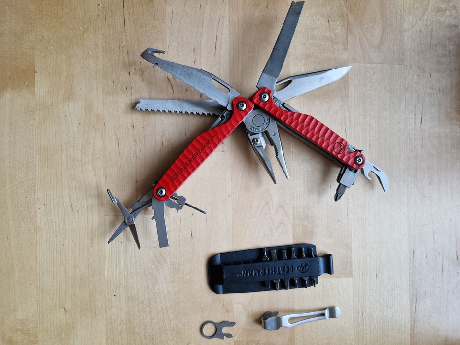 Leatherman Charge+ Red G10