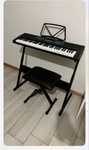 Piano com suporte