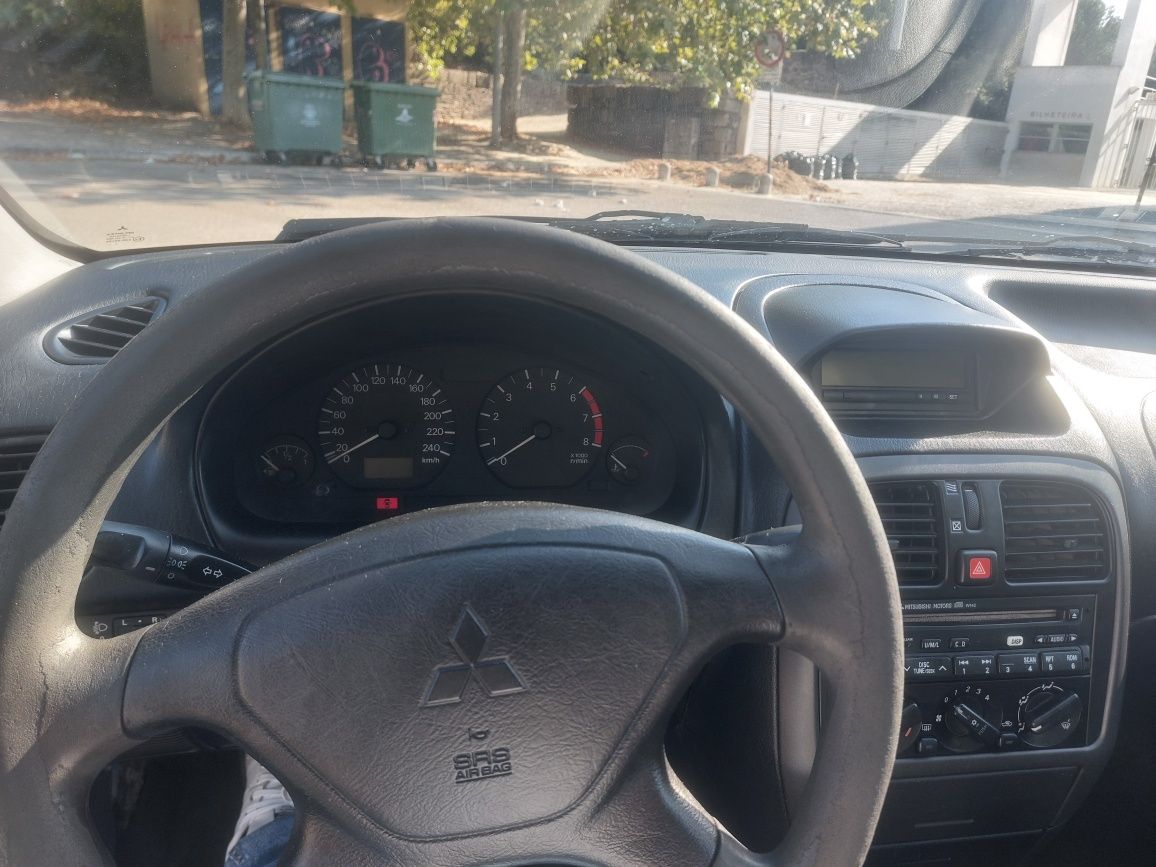 Mitsubishi carisma 1.3