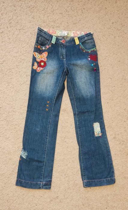 jeansy dżinsy dziewczęce naszywki cekiny marks & spencer 140 11lat