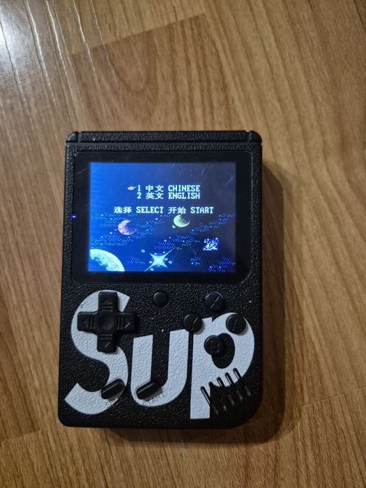портативна ігрова консоль SUP Game Box.