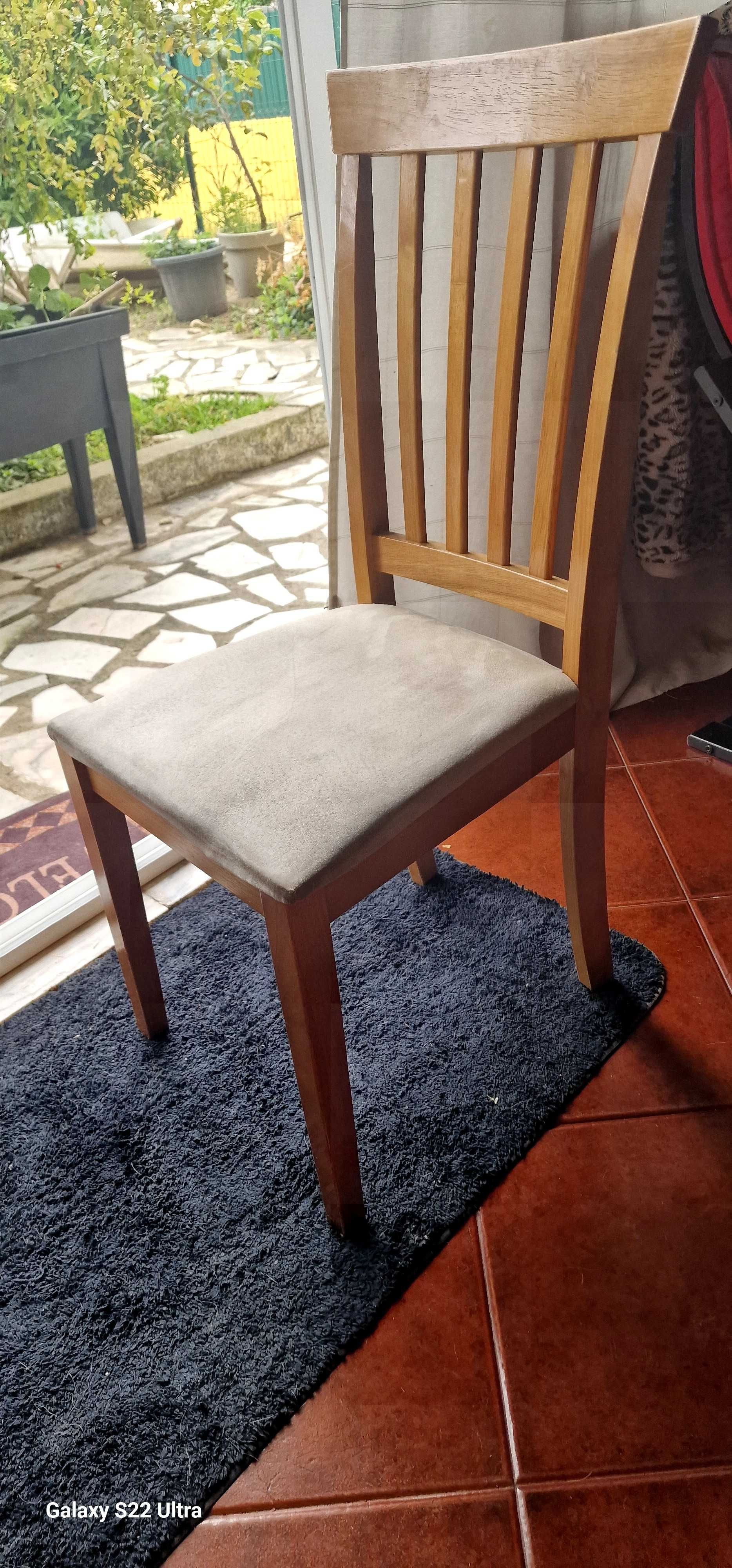 Mesa de sala com 4 cadeiras em cerejeira