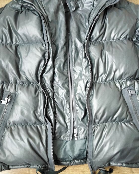 Жіноча зимова пухова куртка