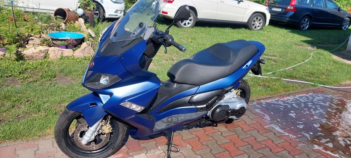 Sprzedam skuter gilera nexus 500