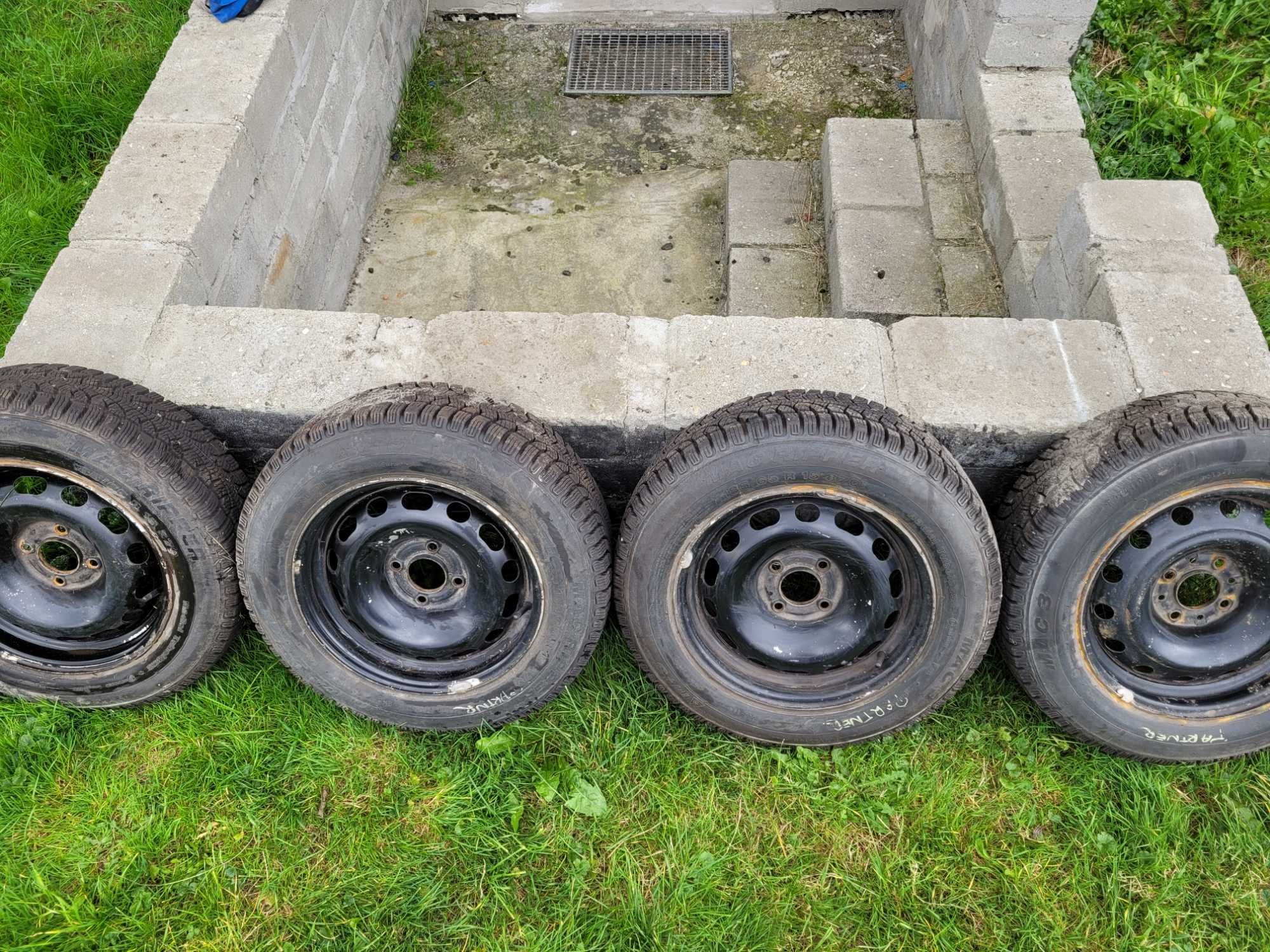 Felgi z oponami 185/65/15 4x108 ZIMA 2023r Peugeot Citroen