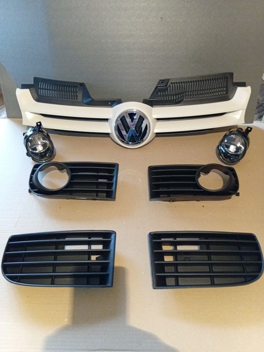 Решітки противотуманкі решетка VW Golf 5 хетчбек галогенка заглушка